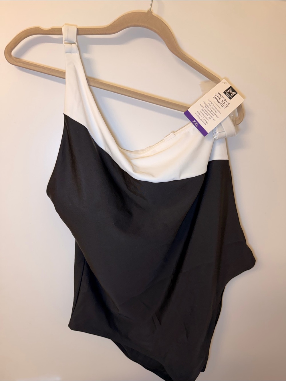 Black and White One-Shoulder Women's One-Piece Swimsuit